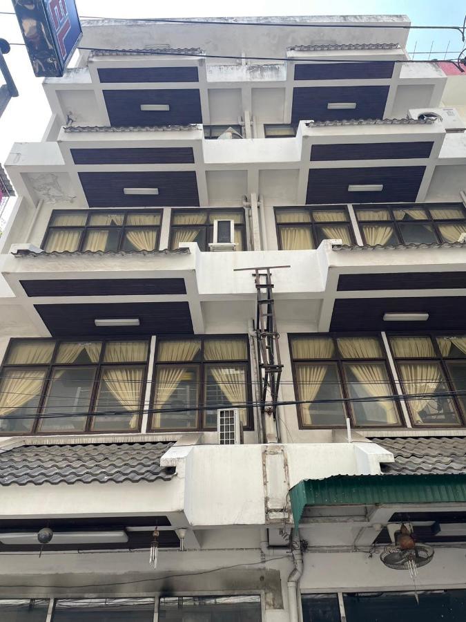 Residence Inn Pattaya Esterno foto