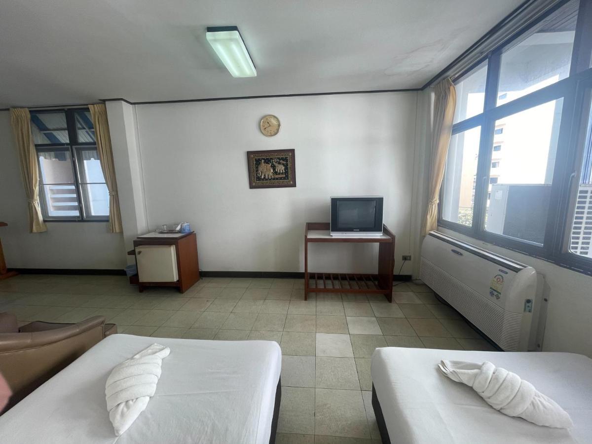Residence Inn Pattaya Esterno foto